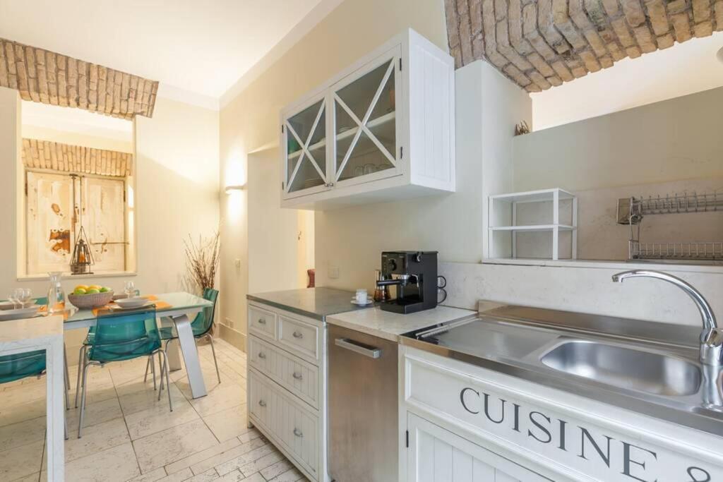 Borgo Pio - Quite And Spacious Apt Rome Luaran gambar